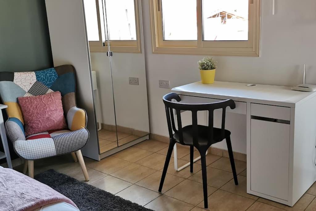 Pretty And Quiet Studio, With Wifi And Parking 레메소스 외부 사진